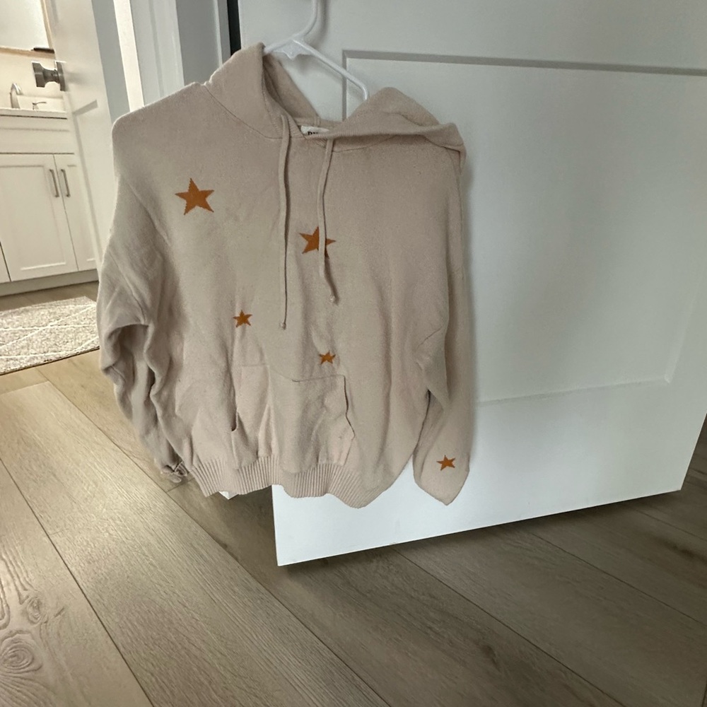 Sweatshirt from buckle